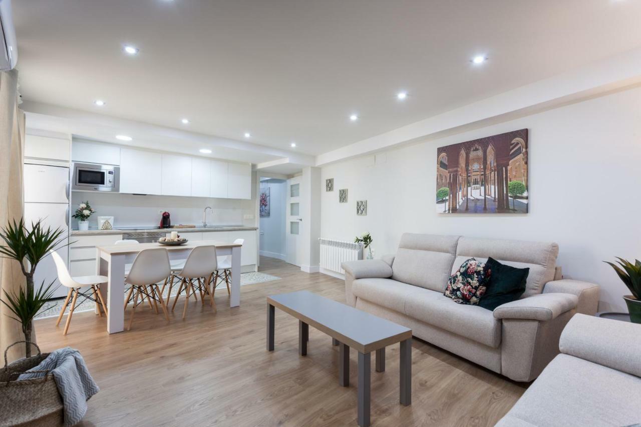 Apartamentos Reina Isabel Гранада Экстерьер фото